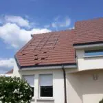 Photovoltaïque en cours d'installation