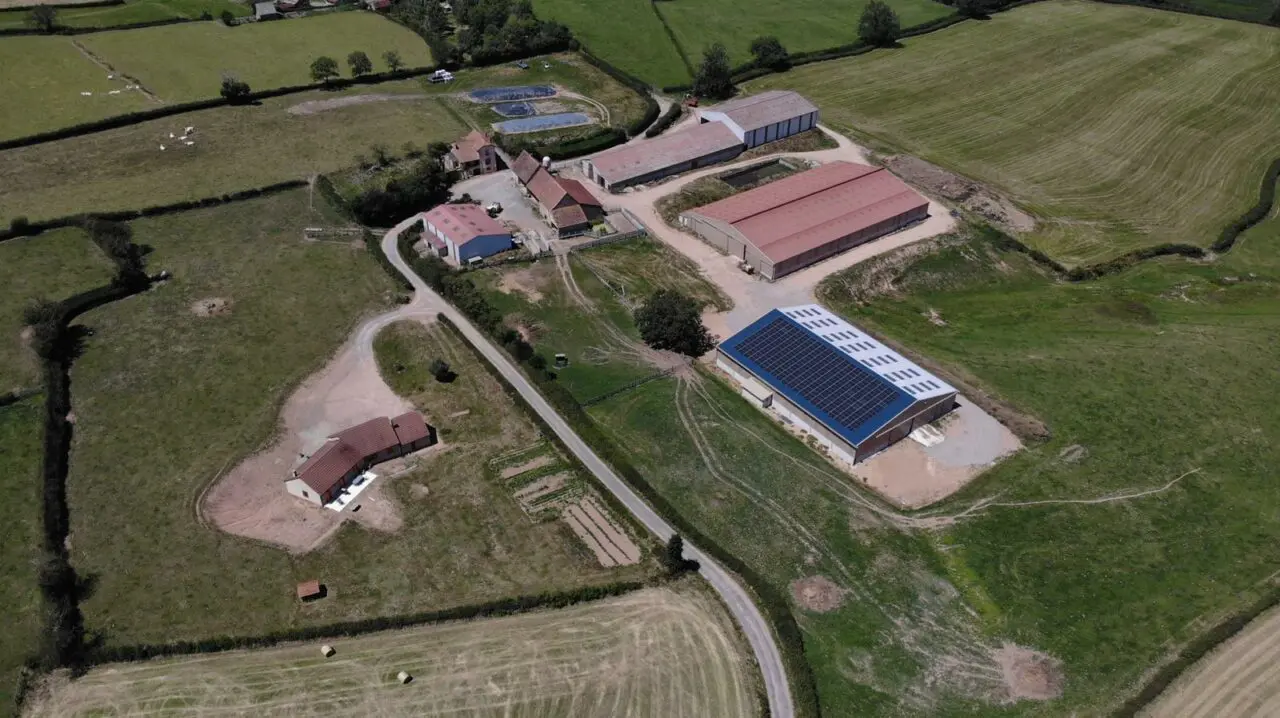 centrale panneau solaire hangar agricole